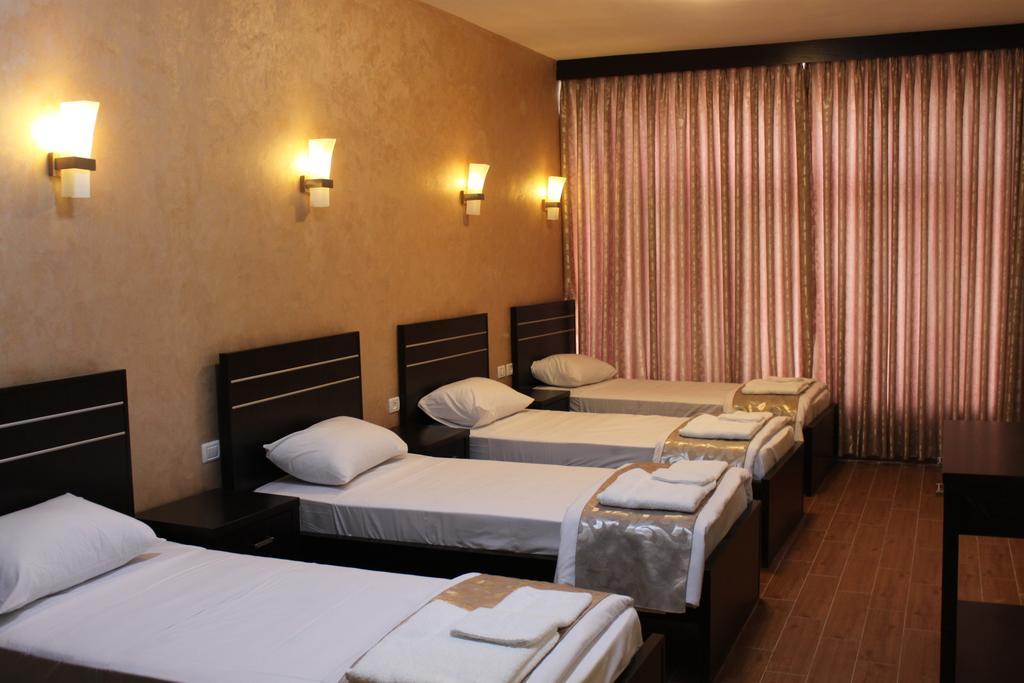 St Andrew'S Guesthouse - Ramallah Rom bilde