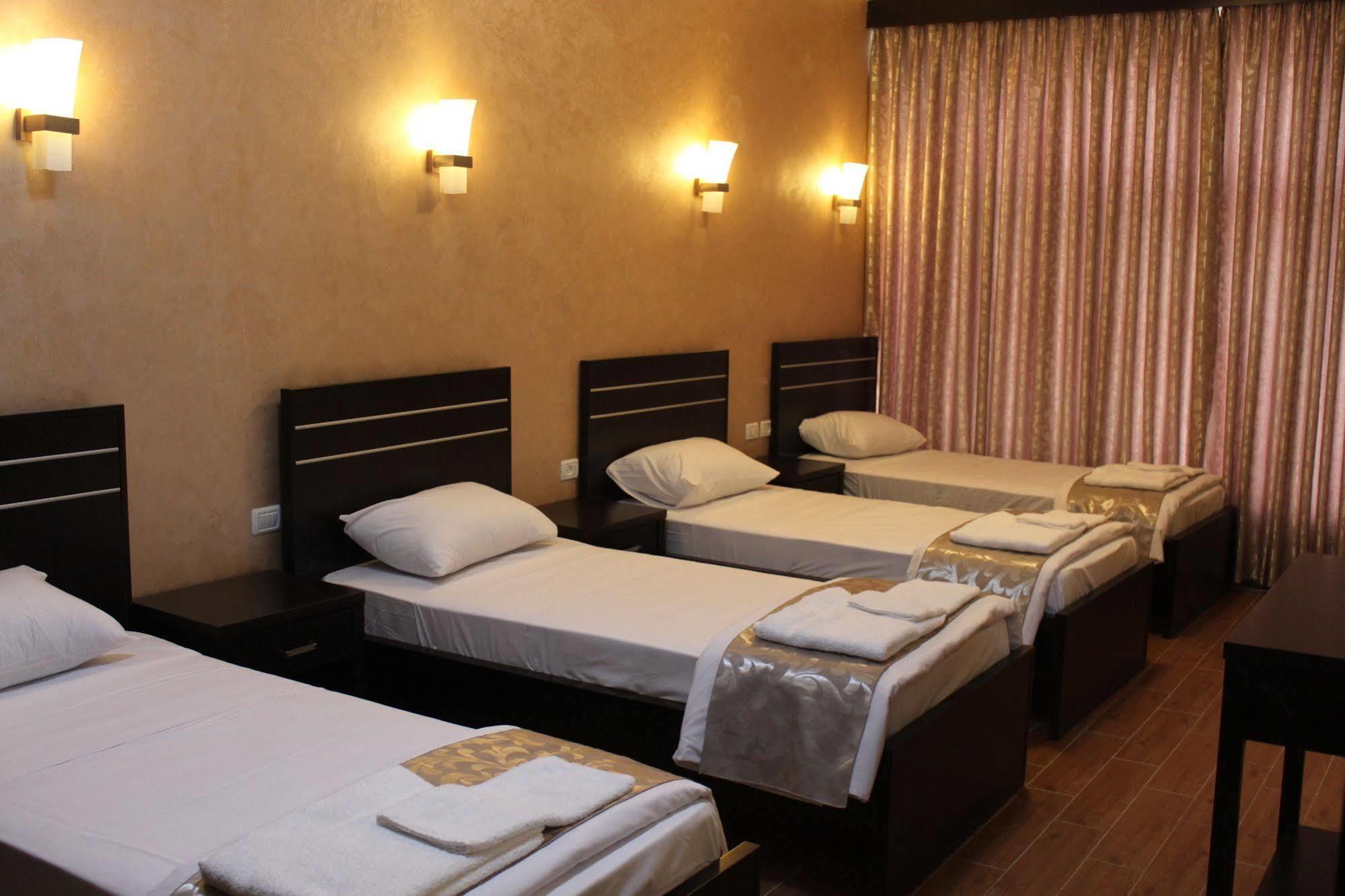 St Andrew'S Guesthouse - Ramallah Eksteriør bilde