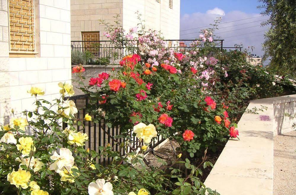 St Andrew'S Guesthouse - Ramallah Eksteriør bilde